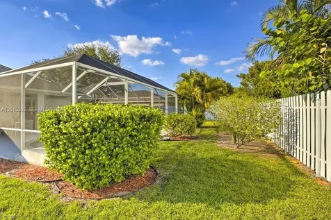 3223 SE Santa Barbara Place Cape Coral FL 33904