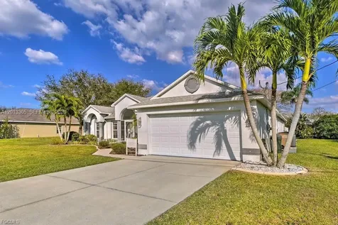 3223 SE Santa Barbara Place Cape Coral FL 33904