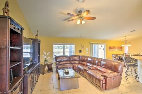 3223 SE Santa Barbara Place Cape Coral FL 33904