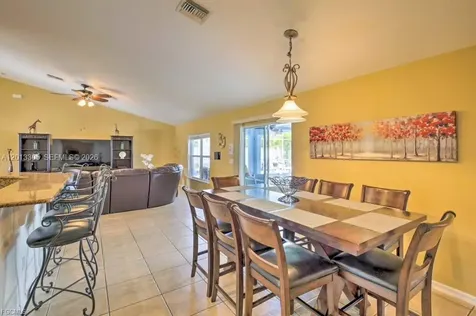 3223 SE Santa Barbara Place Cape Coral FL 33904