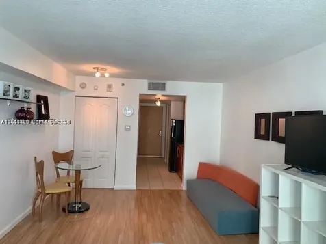 1200 Brickell Bay Drive Miami FL 33131