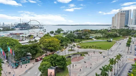 11 NE 6th Street Miami FL 33132