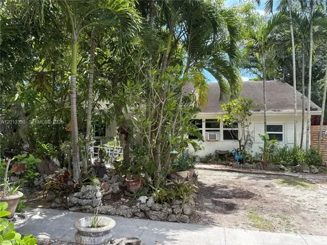 5930 SW 44th Terrace Miami FL 33155