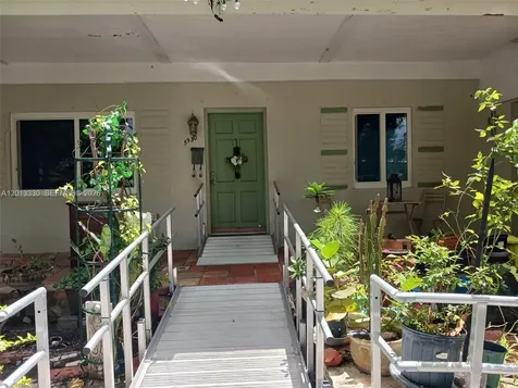 5930 SW 44th Terrace Miami FL 33155