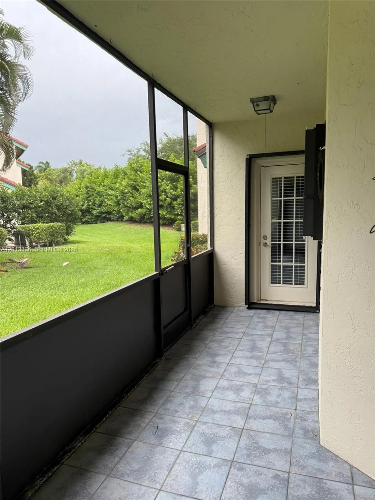 24 Lexington Lane W Palm Beach Gardens FL 33418