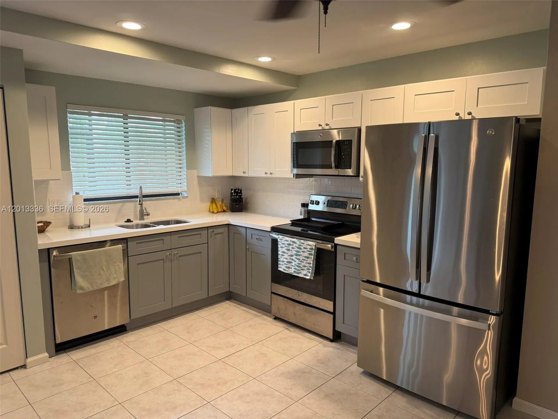 24 Lexington Lane W Palm Beach Gardens FL 33418