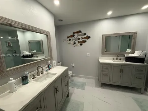 24 Lexington Lane W Palm Beach Gardens FL 33418