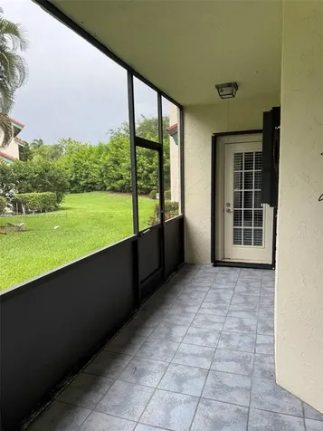 24 Lexington Lane W Palm Beach Gardens FL 33418