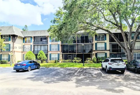 3740 Inverrary Drive Lauderhill FL 33319