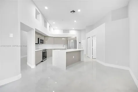 2553 Bay Pointe Drive Weston FL 33327