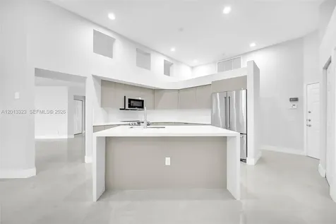 2553 Bay Pointe Drive Weston FL 33327