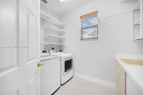 2553 Bay Pointe Drive Weston FL 33327