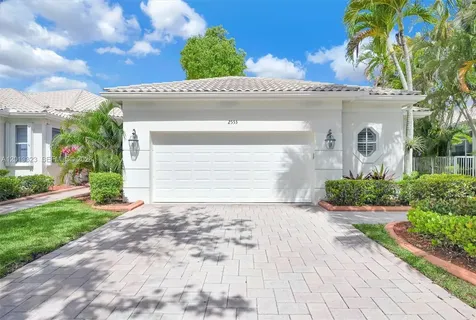 2553 Bay Pointe Drive Weston FL 33327