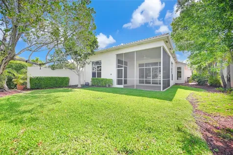 2553 Bay Pointe Drive Weston FL 33327