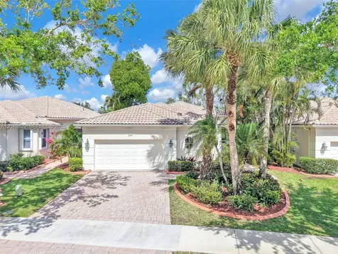 2553 Bay Pointe Drive Weston FL 33327