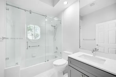 2553 Bay Pointe Drive Weston FL 33327