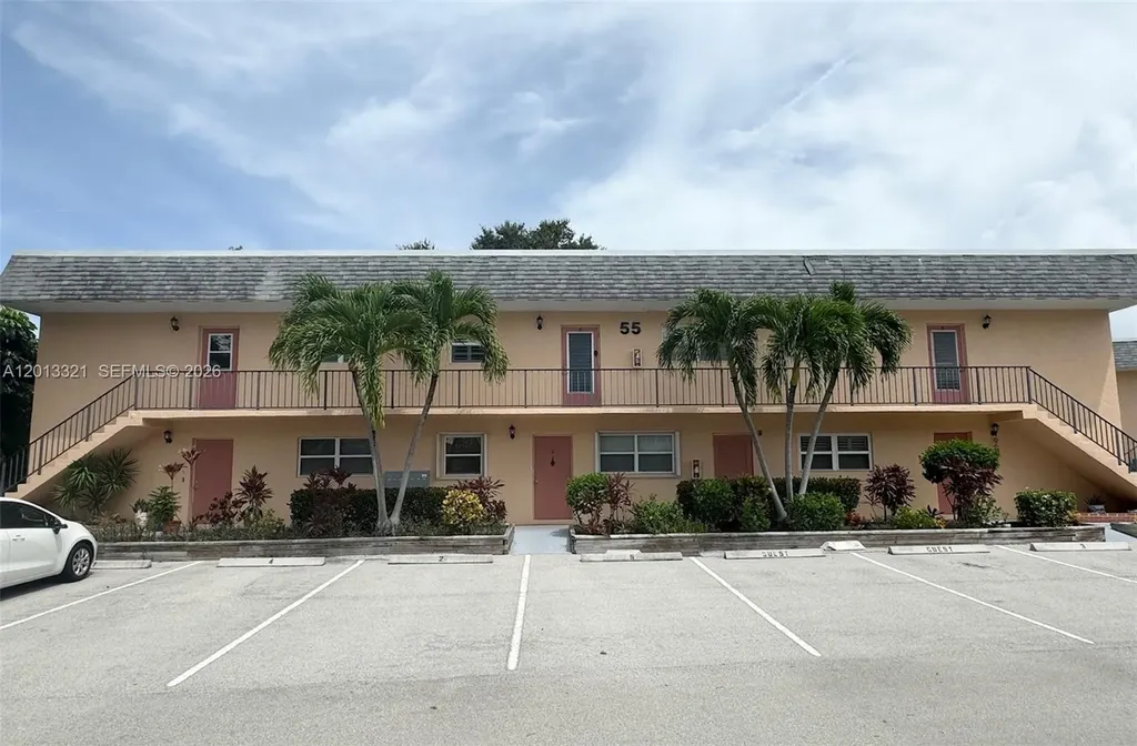 2950 SE Ocean Boulevard Stuart FL 34996