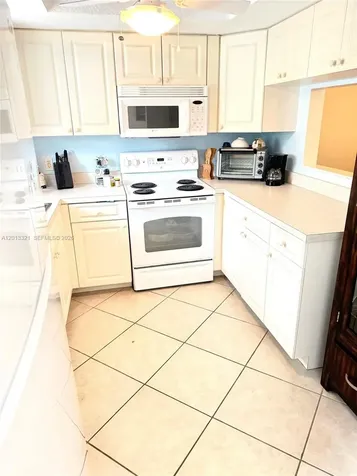 2950 SE Ocean Boulevard Stuart FL 34996