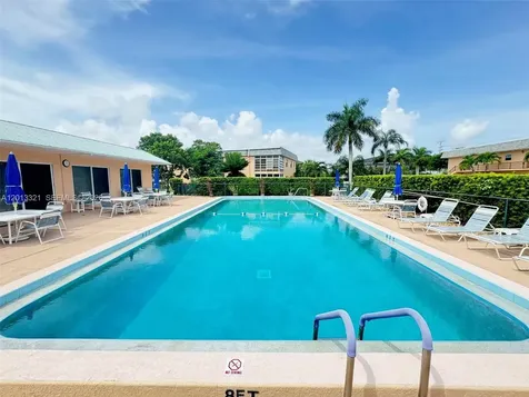 2950 SE Ocean Boulevard Stuart FL 34996