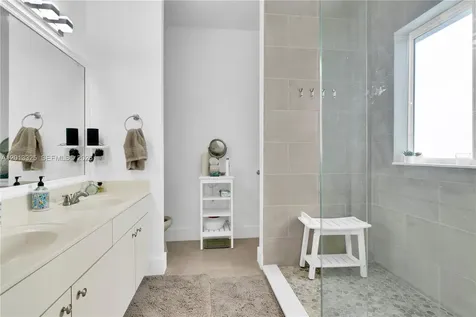 13000 SW 136th Terrace Miami FL 33186