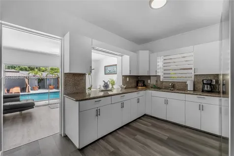 6355 SW 30th Street Miami FL 33155