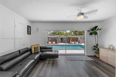 6355 SW 30th Street Miami FL 33155