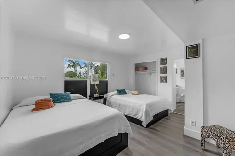 6355 SW 30th Street Miami FL 33155