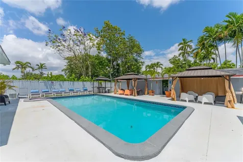 6355 SW 30th Street Miami FL 33155