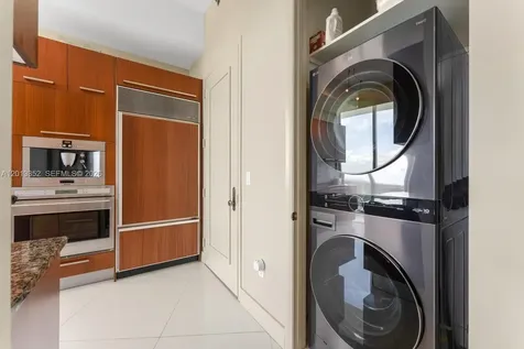 15811 Collins Avenue Sunny Isles Beach FL 33160