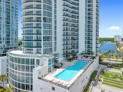 15811 Collins Avenue Sunny Isles Beach FL 33160