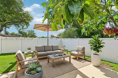 108 SE 4th Terrace Dania Beach FL 33004