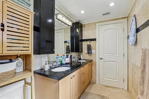 108 SE 4th Terrace Dania Beach FL 33004
