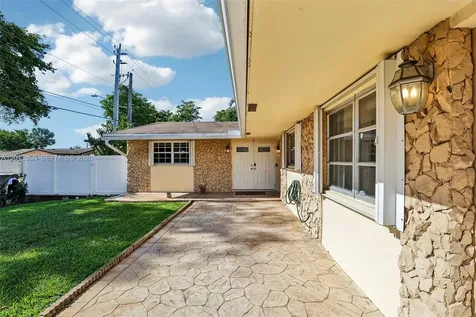 108 SE 4th Terrace Dania Beach FL 33004