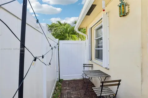 108 SE 4th Terrace Dania Beach FL 33004