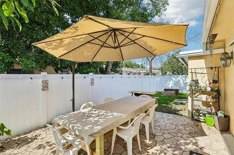 108 SE 4th Terrace Dania Beach FL 33004