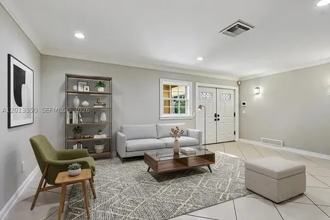 108 SE 4th Terrace Dania Beach FL 33004