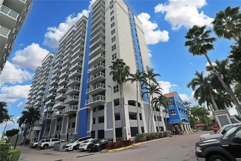 5085 NW 7th Street Miami FL 33126