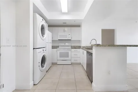 5085 NW 7th Street Miami FL 33126