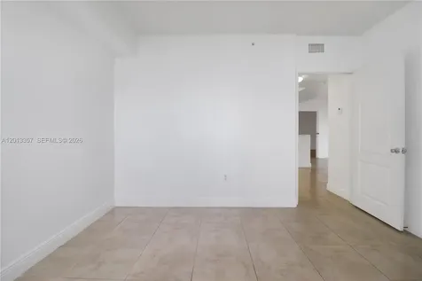 5085 NW 7th Street Miami FL 33126