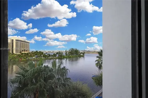5085 NW 7th Street Miami FL 33126