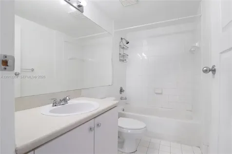 5085 NW 7th Street Miami FL 33126