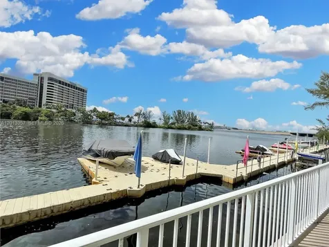 5085 NW 7th Street Miami FL 33126