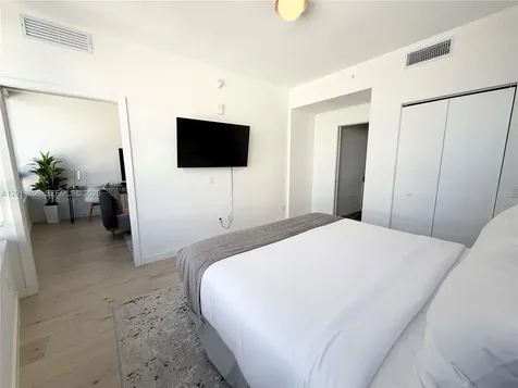 225 N Miami Avenue Miami FL 33128