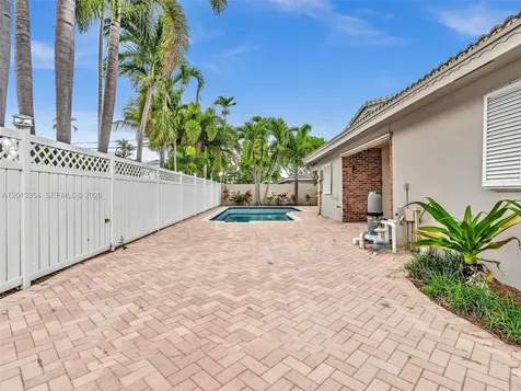 2101 NE 54th Court Fort Lauderdale FL 33308