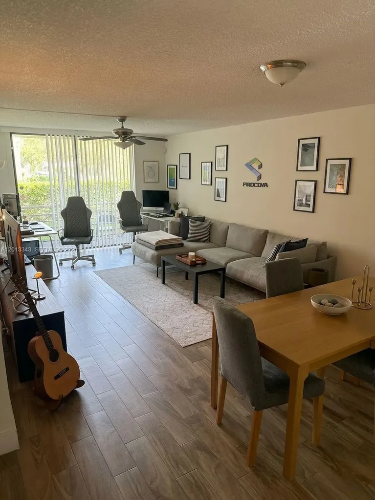 1820 SW 81st Avenue North Lauderdale FL 33068