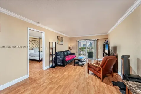 1000 Michigan Avenue Miami Beach FL 33139