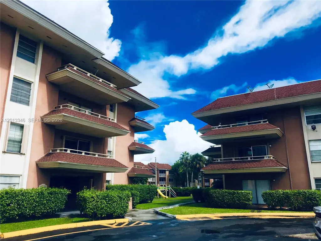 17600 NW 68th Avenue Hialeah FL 33015