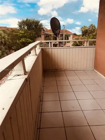 17600 NW 68th Avenue Hialeah FL 33015