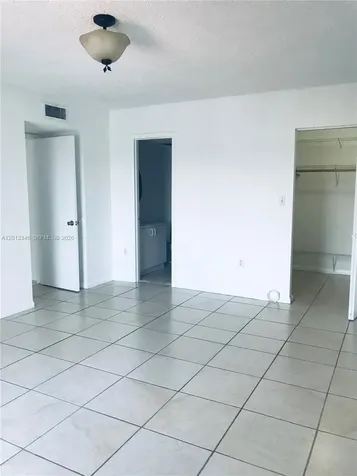 17600 NW 68th Avenue Hialeah FL 33015