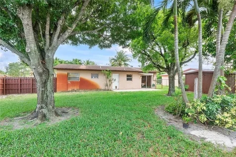 7201 SW 4th Street North Lauderdale FL 33068